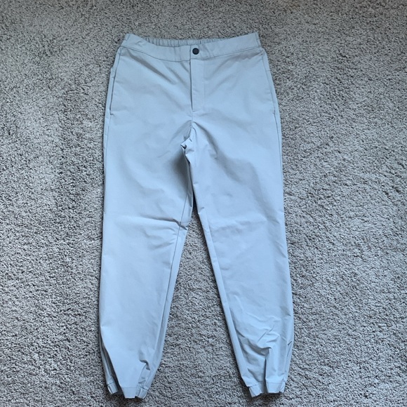 Banana Republic Tech Hybrid Jogger Pant - Picture 4 of 15